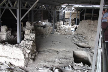 This may be the entrance to the 'palace'. Notice the walls on either side as well as the natural rock floor.