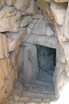 Entrance to the water tunnel in Mycenae.