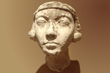 A bust believed to depict Kiya.