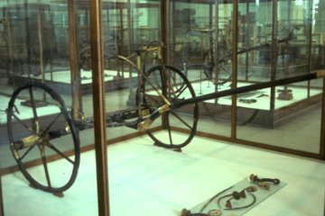 Chariot from the tomb of Tutankhamun